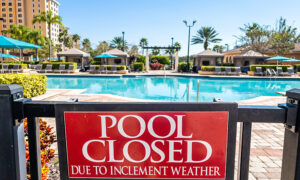 do hoa pools have to have lifeguards